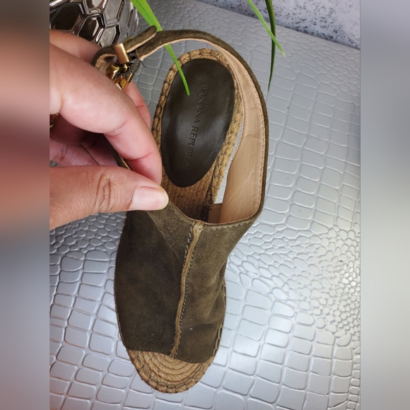 Banana Republic Sandals - Picture 4 of 7